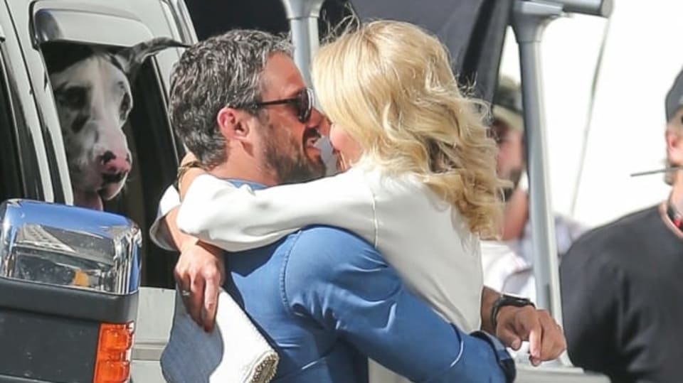 Cameron Diaz, Taylor Kinney a polibek, který neměl nikdo vidět